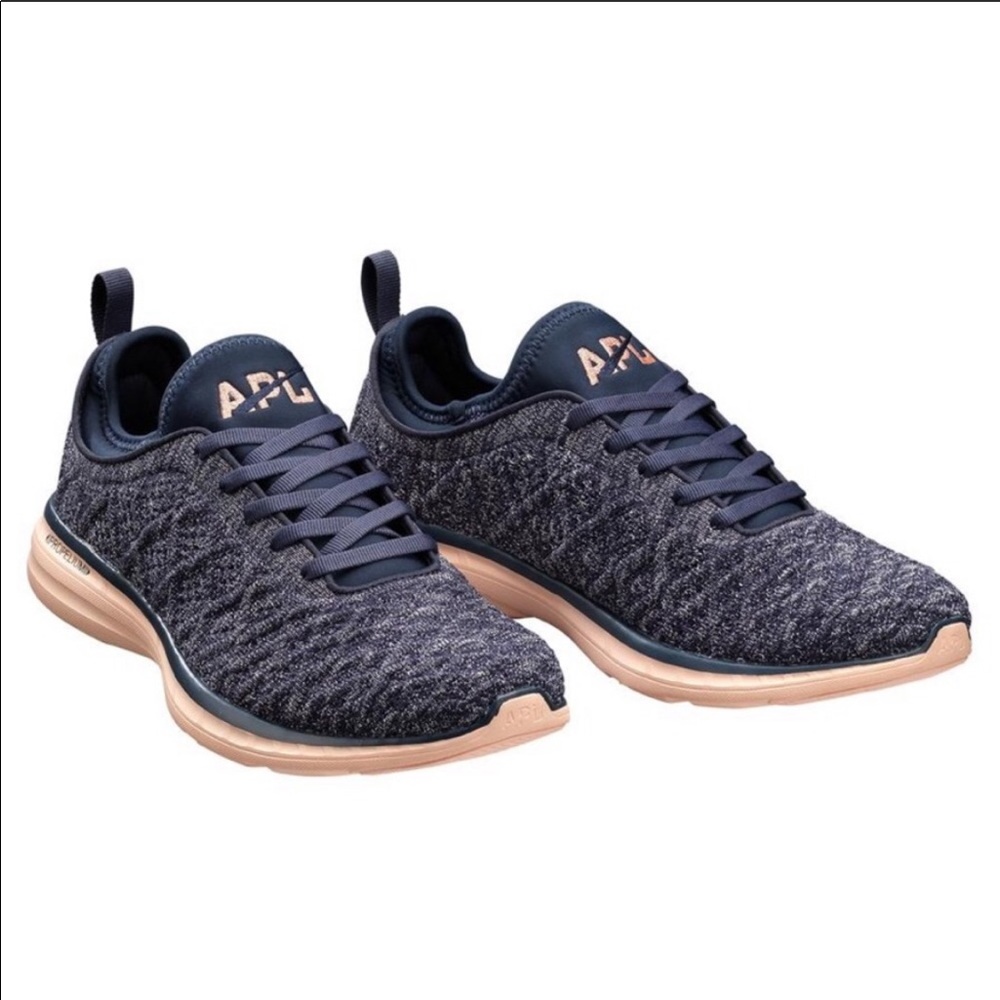 π SOLD APL Women's TechLoom Phantom in Navy & Pin - Picture 2 of 10